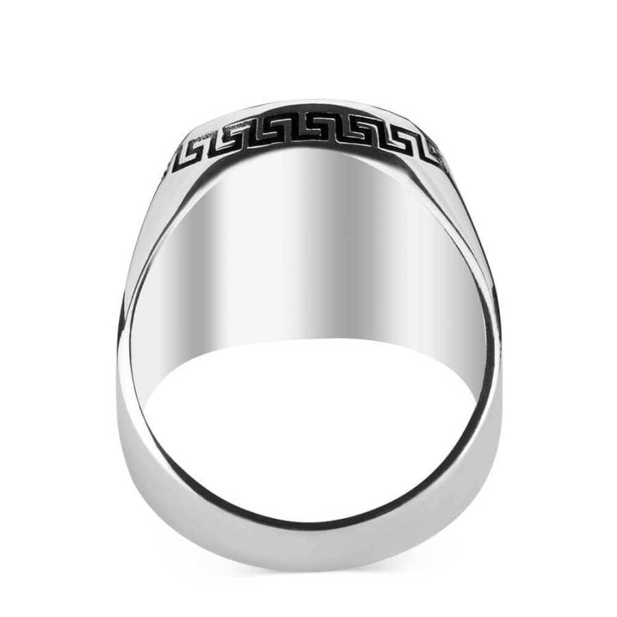 Signature style: Why every modern man should own a signet ring